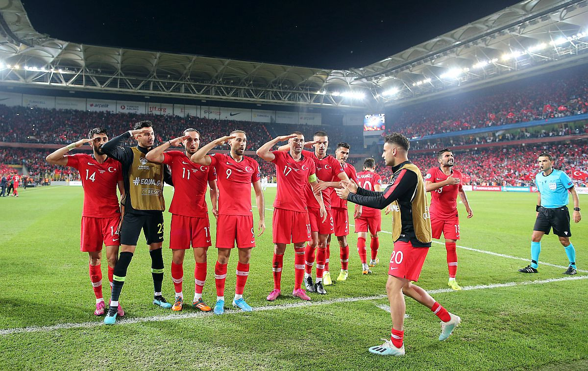 Turski reprezentativci izazvali burne reakcije svojom proslavom gola