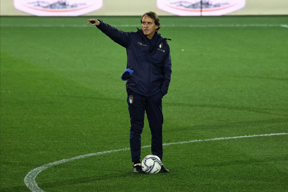 Mancini razočaran navijačima: Italija mora da bude iznad svega