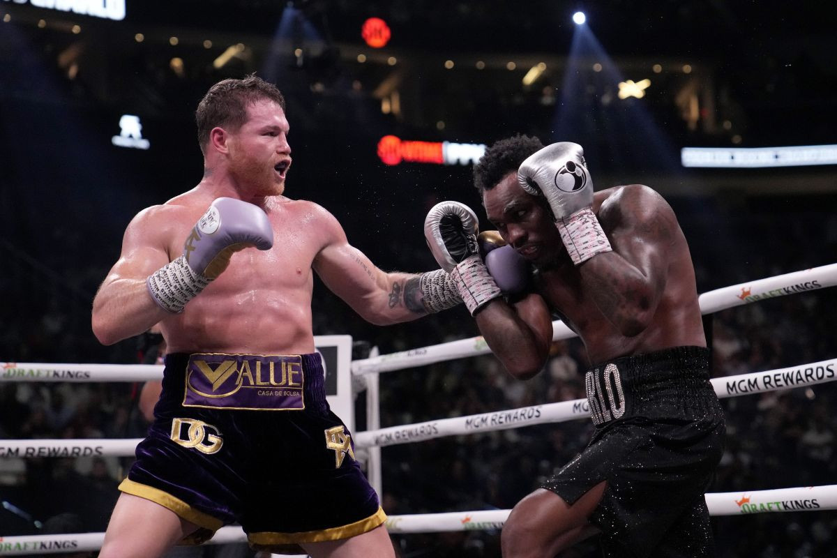 Kralj boksa se u ringu poigrao s rivalom, a sudijske kartice sve govore