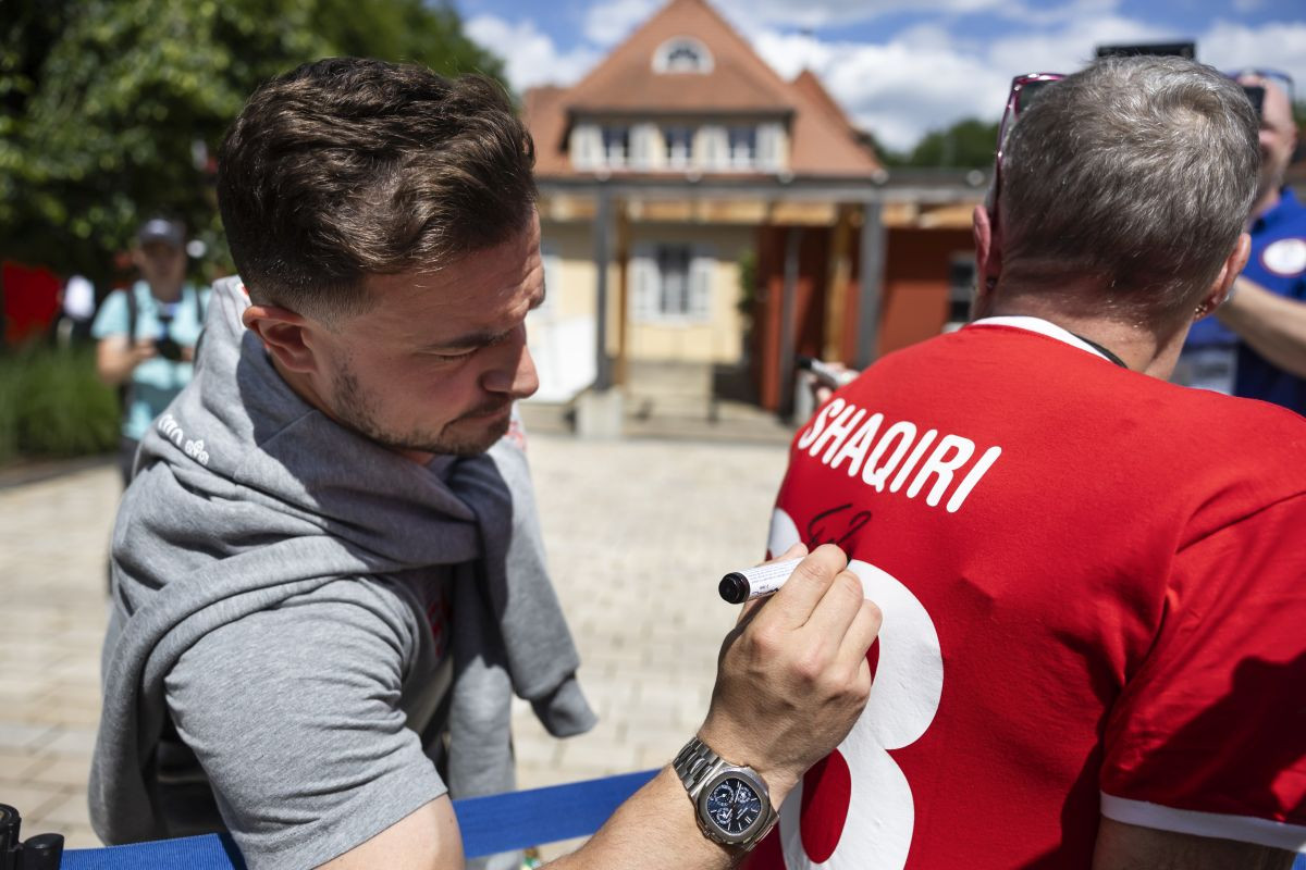 Prokleta je Amerika i zlato što sja: Shaqiri izdržao dvije godine, sad se vraća na veliku scenu Prokleta je Amerika i zlato što sja: Shaqiri izdržao dvije godine, sad se vraća na veliku scenu