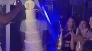 Bahati James Harden šokirao Ameriku: Platio tortu 10.000 dolara, pa je bacio u more