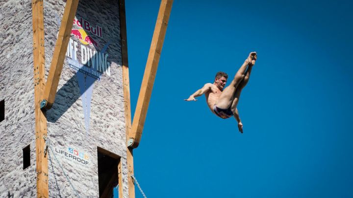 Red Bull Cliff Diving: Skakači trenirali na Starom mostu