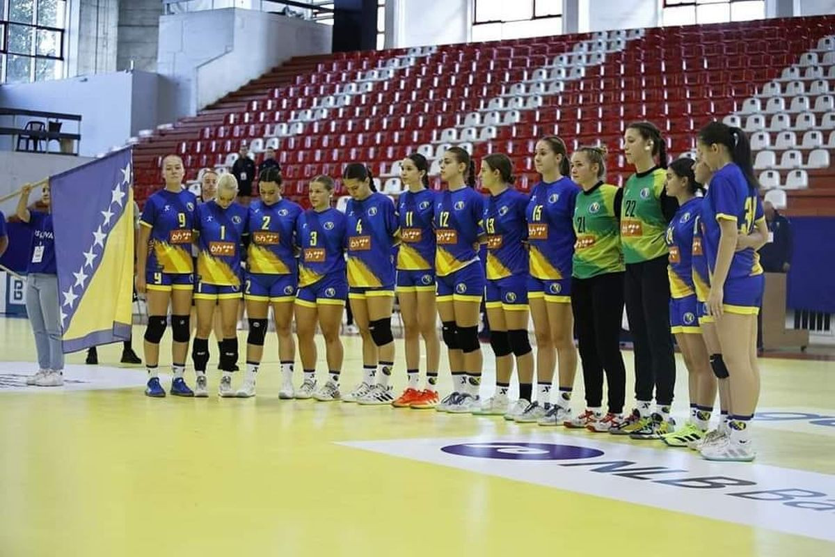 Bh. kadetkinje poražene od Kosova Bh. kadetkinje poražene od Kosova