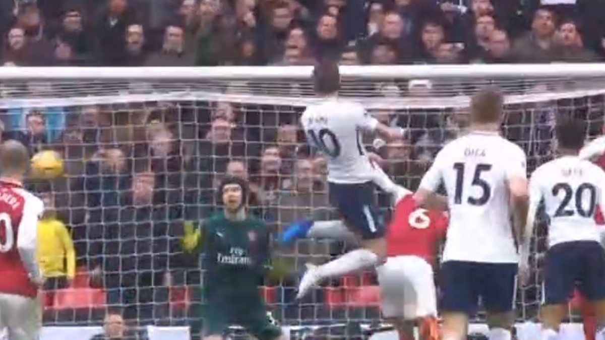 Navijači Tottenhama u delirijumu: Kane pogodio za vodstvo protiv Arsenala