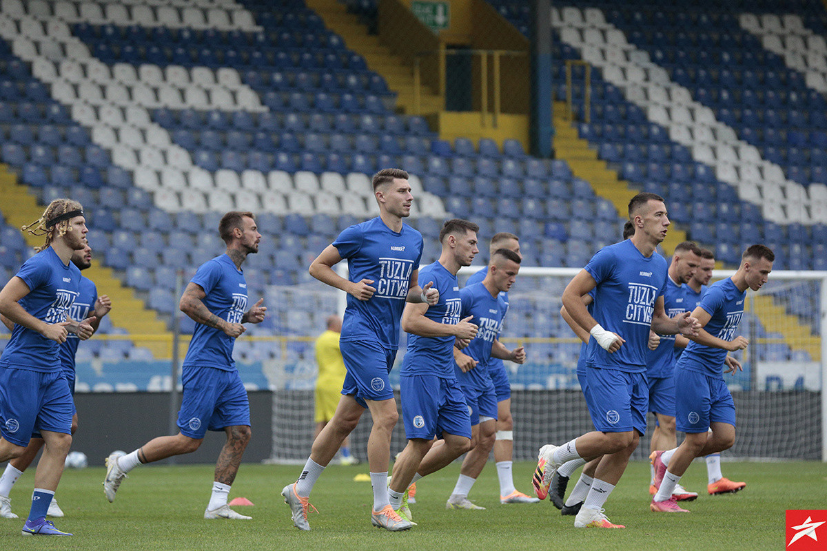Na treningu Tuzla Cityja sjajna atmosfera, svi su svjesni da Alkmaar nije nepobjediv! Na treningu Tuzla Cityja sjajna atmosfera, svi su svjesni da Alkmaar nije nepobjediv!
