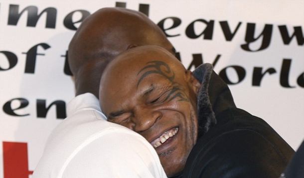 Uši nisu stradale: Sastali se Tyson i Holyfield