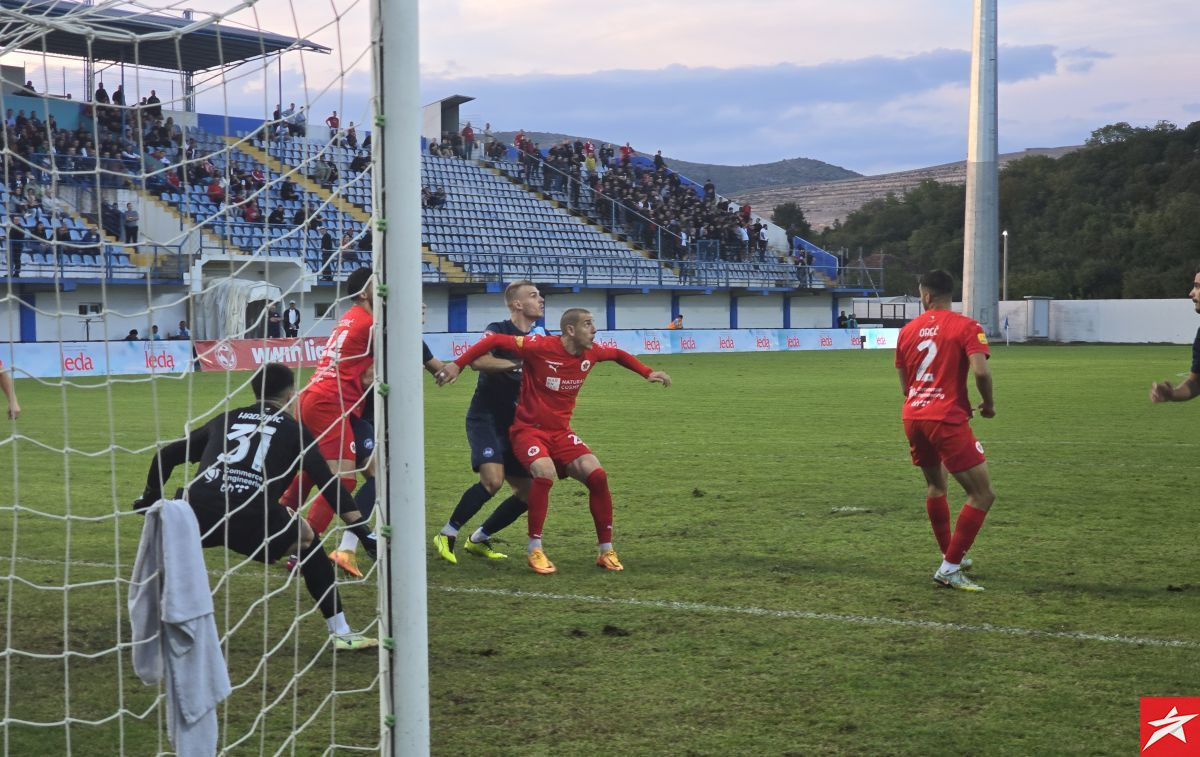 Navijači Veleža svojim igračima poslali jasnu poruku pred derbi sa Zrinjskim! Navijači Veleža svojim igračima poslali jasnu poruku pred derbi sa Zrinjskim!