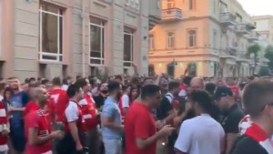 Centar Bakua pun policije jer su navijači Arsenala pjevali pjesmu o Mkhitaryanu