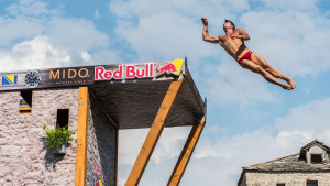 Mostar je danas centar svijeta: Ne propustite finalne serije Red Bull Cliff Diving skokova