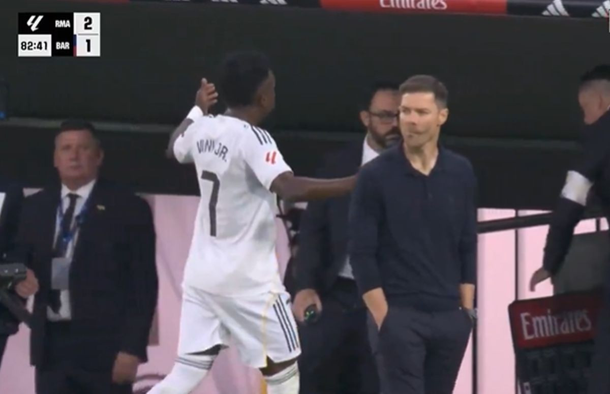 Vinicius odigrao odličan El Clasico, pa sve upropastio bezobrazlukom! O reakciji Alonsa bruji svijet Vinicius odigrao odličan El Clasico, pa sve upropastio bezobrazlukom! O reakciji Alonsa bruji svijet