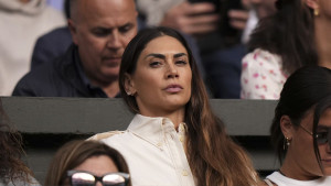 Na Wimbledonu je bila zakopčana do grla, sada se skinula: Čuvena nimfomanka uhvaćena na djelu