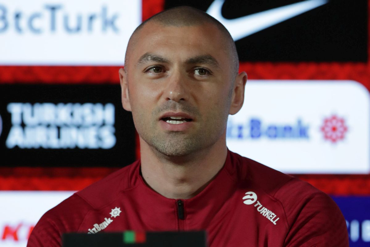 Turci fudbalsku ikonu ne žele blizu reprezentacije: "Pucali bismo u koljena sami sebi"