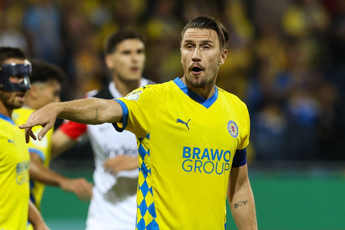 Bičakčić odigrao 120 minuta i s Eintrachtom ostao u Zweiti, drugi Bosanac će tužan na spavanje