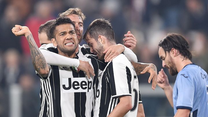 Problemi za Juventus: Duža pauza za Alvesa
