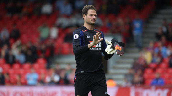 Bournemouth remizirao, Begović ponovo na klupi
