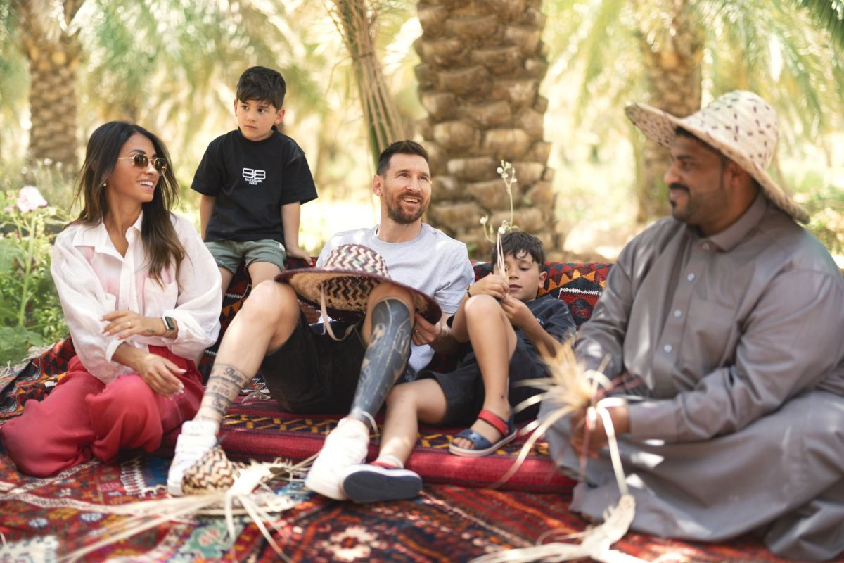 Messi s porodicom uživa u S. Arabiji, ali po povratku u Pariz slijedi mu šok i žestoka kazna