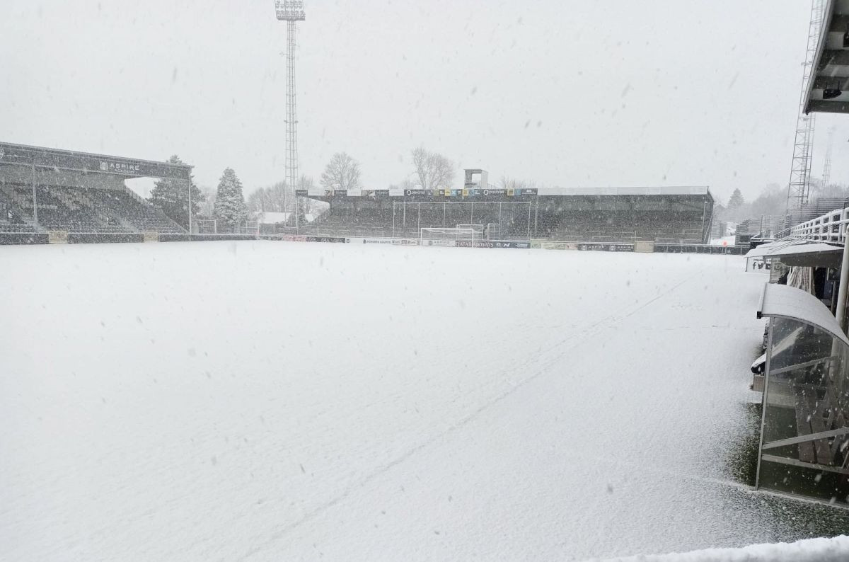 Zima stigla, odgođene fudbalske utakmice širom Evrope