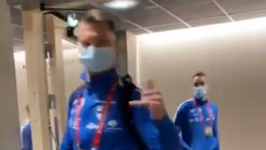Finci u dobrom raspoloženju stigli na stadion, ali nadamo se da će pognutih glava otići kući