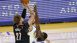 Blazersi dominantni protiv Warriorsa, Nurkić se nije naigrao