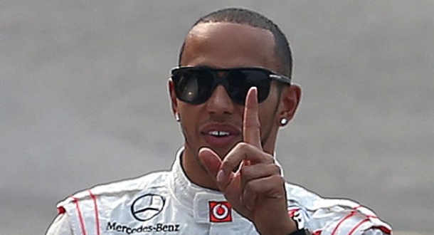Lewis Hamilton kupuje privatni avion