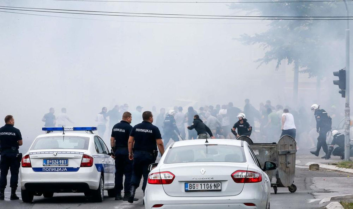 Počeli su krvavi obračuni na ulicama Beograda: Broje se ranjeni, policija hapsi, a tek slijedi...