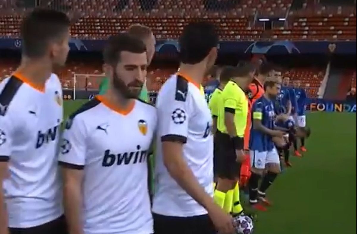 Nikome danas nije do šale, ali mnogi su smijali zbog poteza igrača Atalante i Valencije nakon himne 