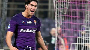 Juventus se dvoumi između Vlahovića i Icardija