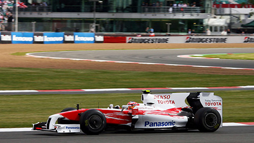 Novi asfalt na stazi Silverstone obradovao momčadi Formule 1