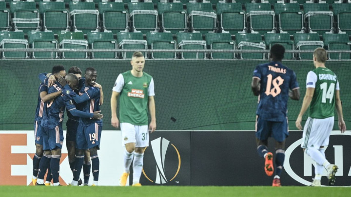 Arsenal okrenuo Rapid u Beču, desetkovani AZ šokirao Napoli
