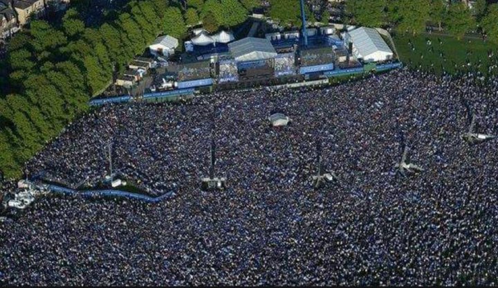 Više od 100.000 ljudi slavilo Leicesterovu titulu