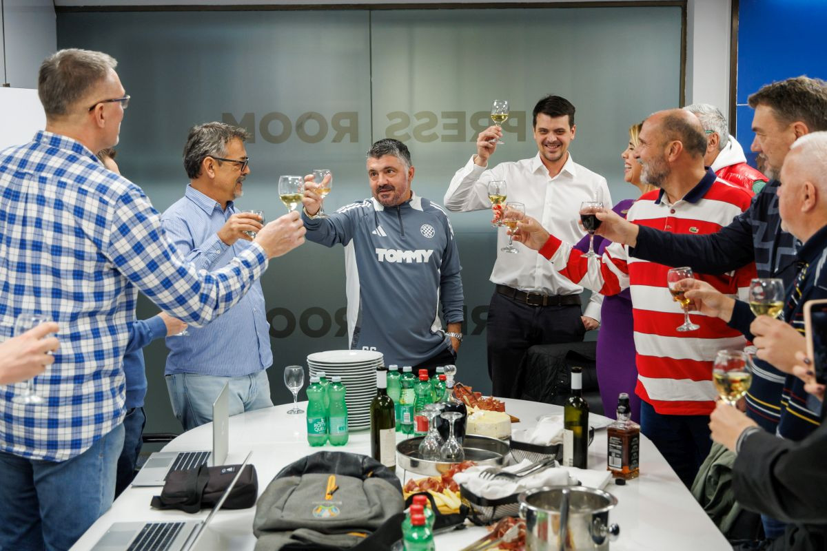 Gattuso ga nije volio, sada slavi njegov odlazak: Hajduk ostao bez još jednog igrača Gattuso ga nije volio, sada slavi njegov odlazak: Hajduk ostao bez još jednog igrača