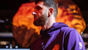 Jusuf Nurkić u izostanku Kevina Duranta zablistao protiv bivšeg kluba