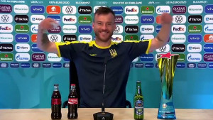Kao u inat Pogbi i Ronaldu: Heroj Ukrajinaca napravio "dernek" na pressici 