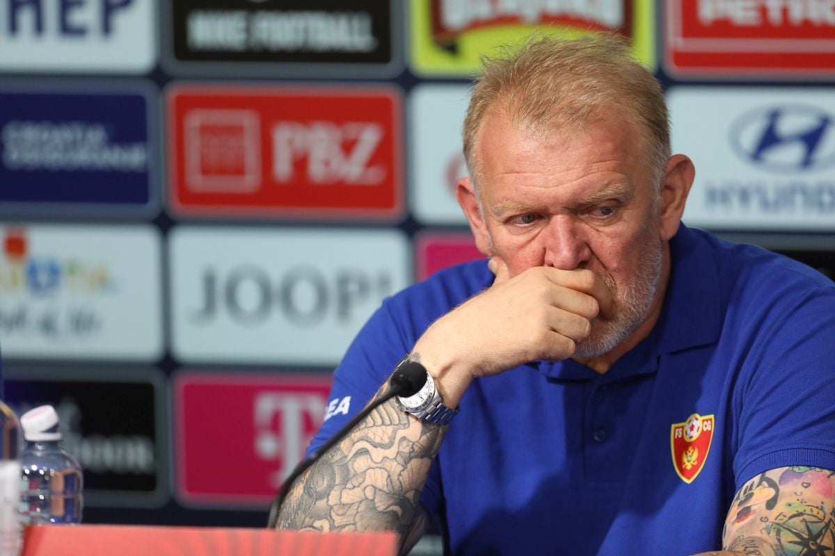 Prosinečki imao kratko izlaganje nakon debakla na Maksimiru: "Oproštaj?" Prosinečki imao kratko izlaganje nakon debakla na Maksimiru: "Oproštaj?"