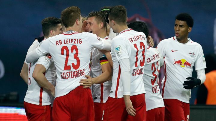 Leipzig drži korak za Bayernom