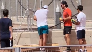 Tužni snimci Rafe Nadala: Nasloljen na ogradu, noge otkazuju, mišići vibriraju, oči pune suza...