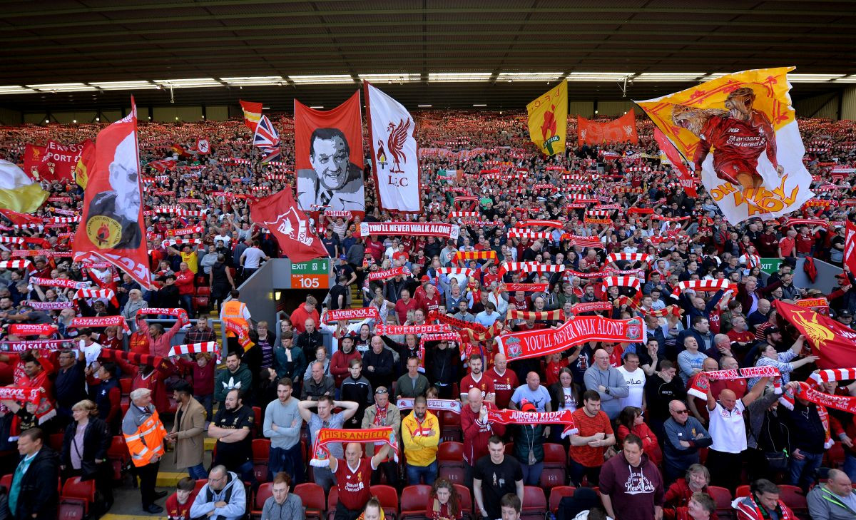 Fotografije otkrile da je na Anfieldu sve bilo spremno za proslavu titule Liverpoola