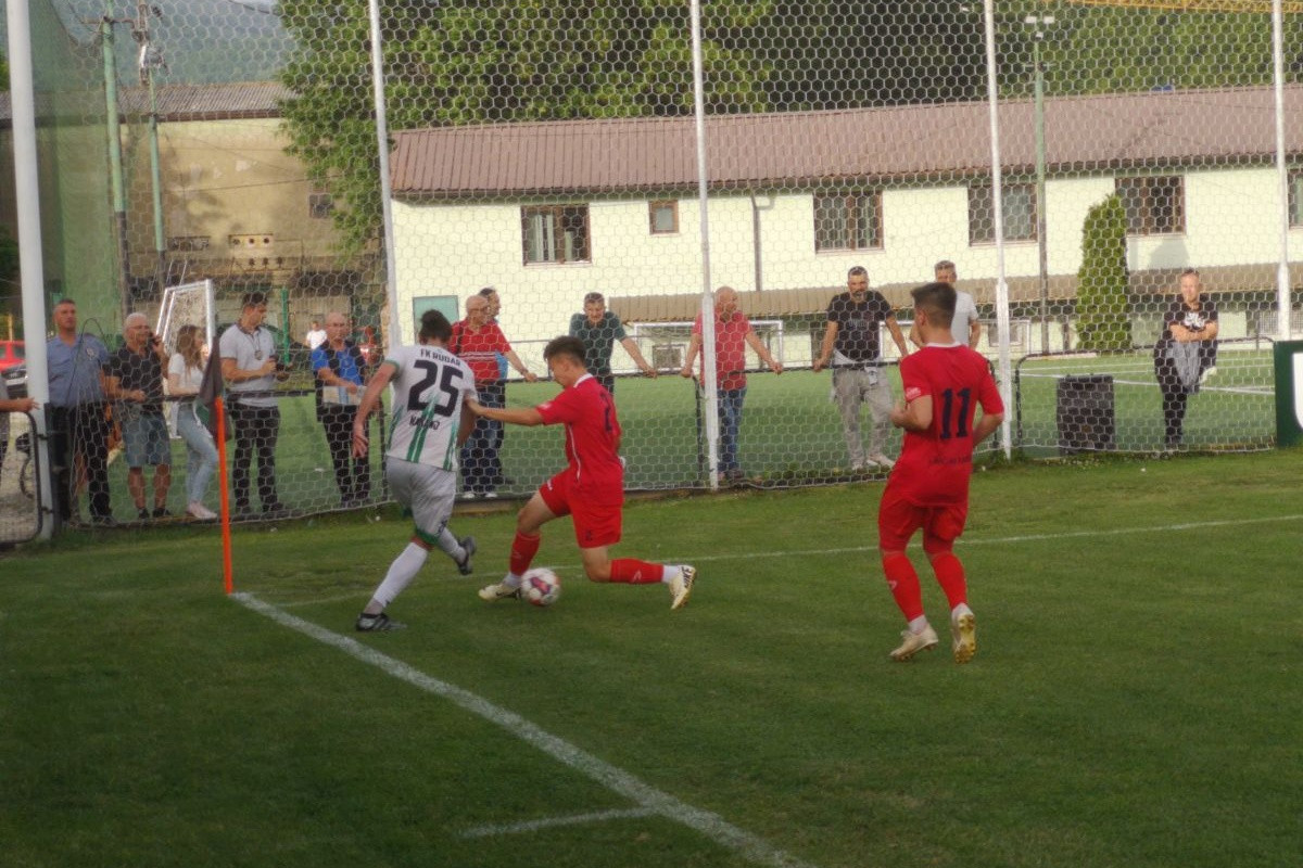 Mladost javno sarkastično prozvala sudije gradskog derbija: "Zahvaljujemo se glavnim akterima" Mladost javno sarkastično prozvala sudije gradskog derbija: "Zahvaljujemo se glavnim akterima"