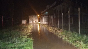 Veliko nevrijeme u BiH: Voda prijeti da poplavi stadion, derbi pod velikim upitnikom