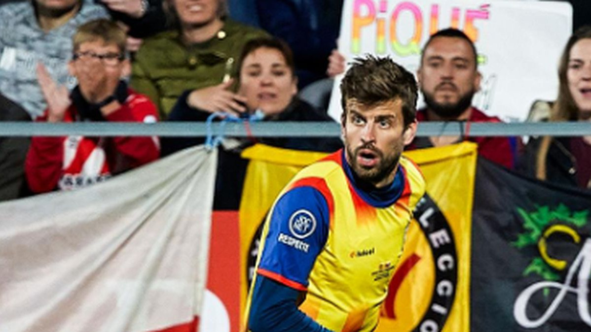 Da li ste vidjeli koga je sinoć čuvao Gerard Pique? Nije ni on...