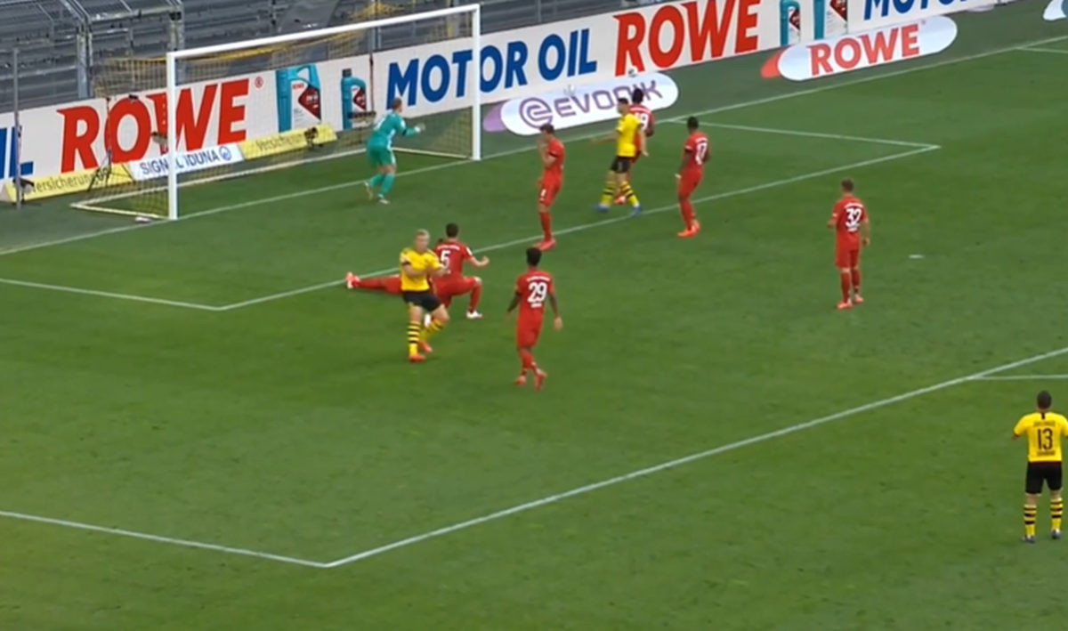 VAR nije reagovao: U Dortmundu bijesni jer nije dosuđen penal nakon udarca Haalanda