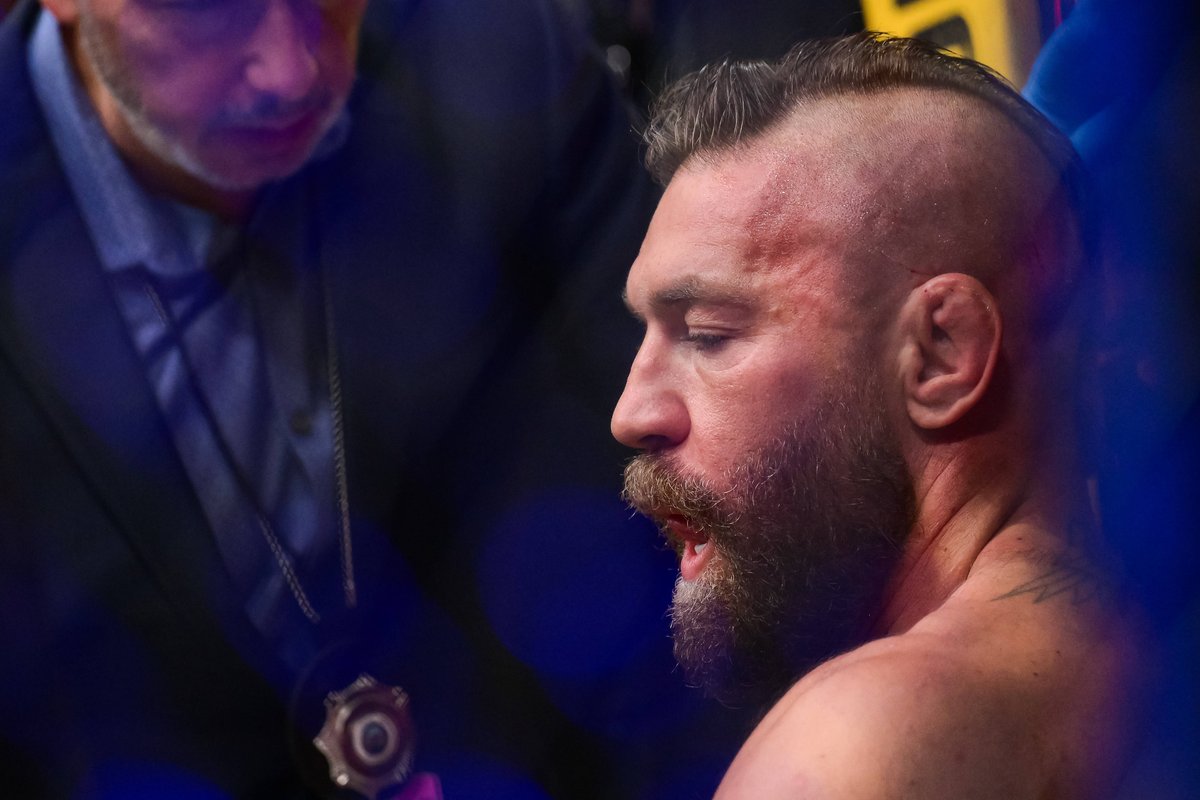 Holloway otkrio šta mu je McGregor govorio dok je bio povrijeđen: "To pokazuje koliko je lud"