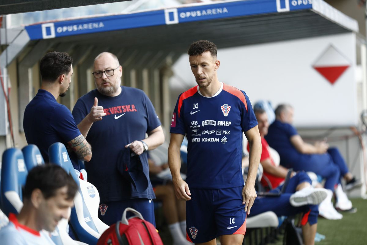 Sve je počelo s Ivanom Perišićem: Dva stara lisca dogovaraju novi veliki transfer Sve je počelo s Ivanom Perišićem: Dva stara lisca dogovaraju novi veliki transfer