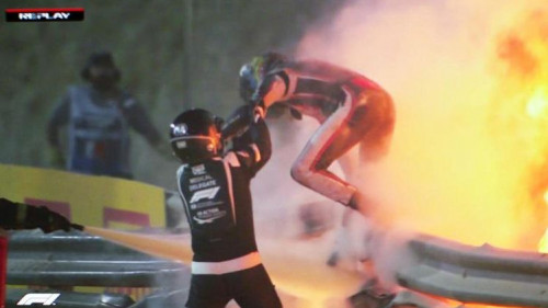 Skinuo zavoje: Grosjean pokazao kako mu izgledaju ruke nakon stravične nesreće
