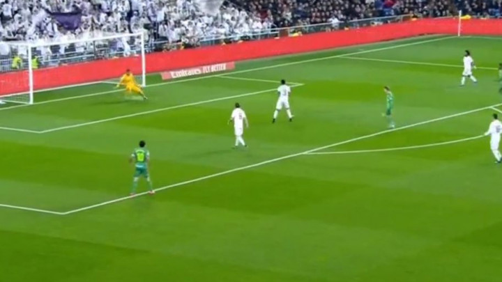 Odegaard pogodio protiv svog kluba nakon kriminalne reakcije golmana Areole