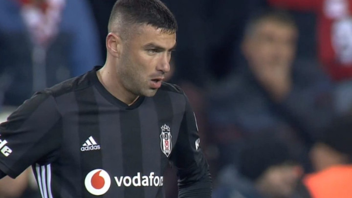 Golčinom iz slobodnjaka Yilmaz Bešiktaš ostavio u igri za titulu