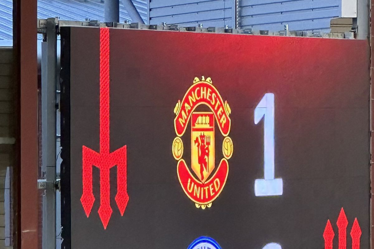Bolan pogled na semafor imali su danas navijači Manchester Uniteda protiv velikog rivala