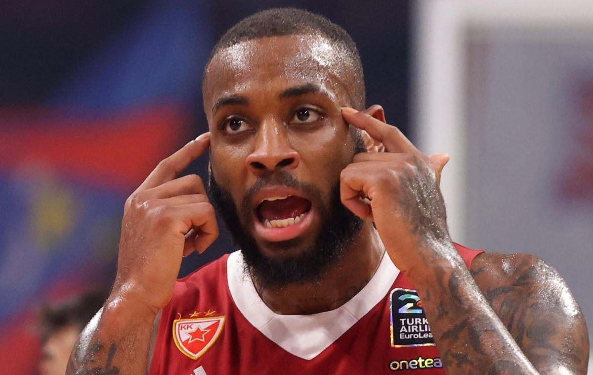 Svi pričaju o majici u kojoj se pojavio Codi Miller-McIntyre u Morači Svi pričaju o majici u kojoj se pojavio Codi Miller-McIntyre u Morači