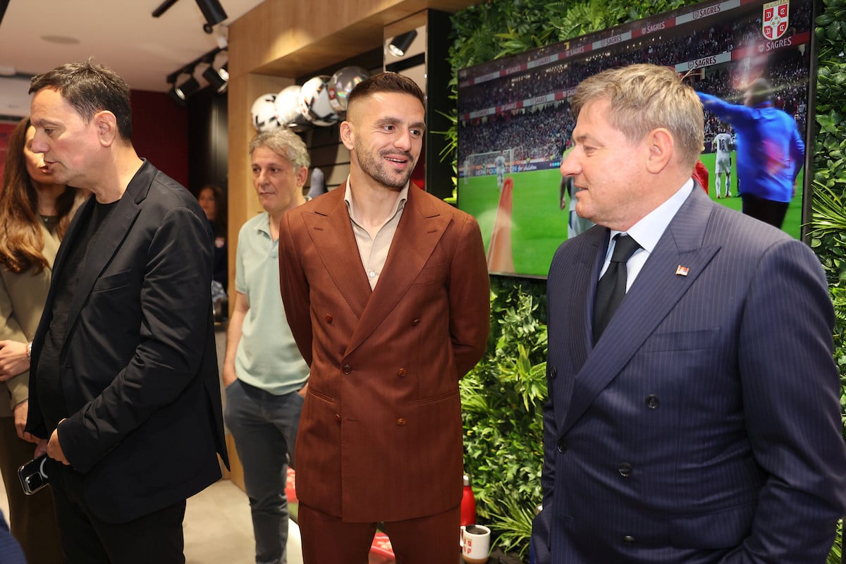 Dušan Tadić spreman na (ne)moguće, izdat će vlastitog oca? "Skoknuo je do Srbije da..." Dušan Tadić spreman na (ne)moguće, izdat će vlastitog oca? "Skoknuo je do Srbije da..."