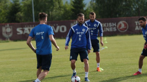 Vranješ propustio trening, Bešića muče leđa
